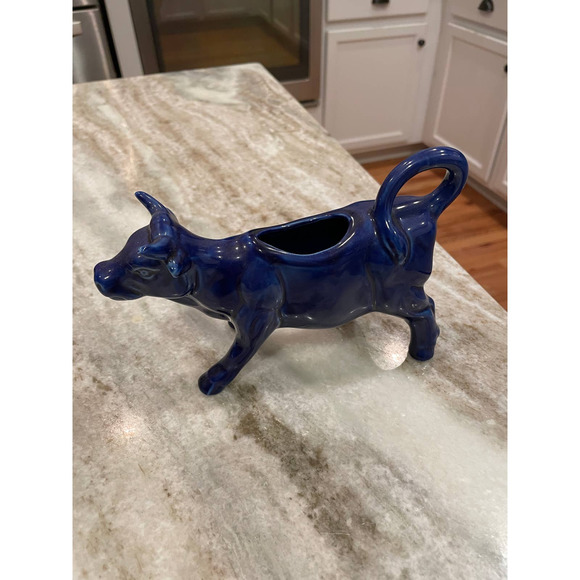 This is a fun mid-century Vintage Cow pitcher. Can use with milk or creamer - Picture 1 of 3